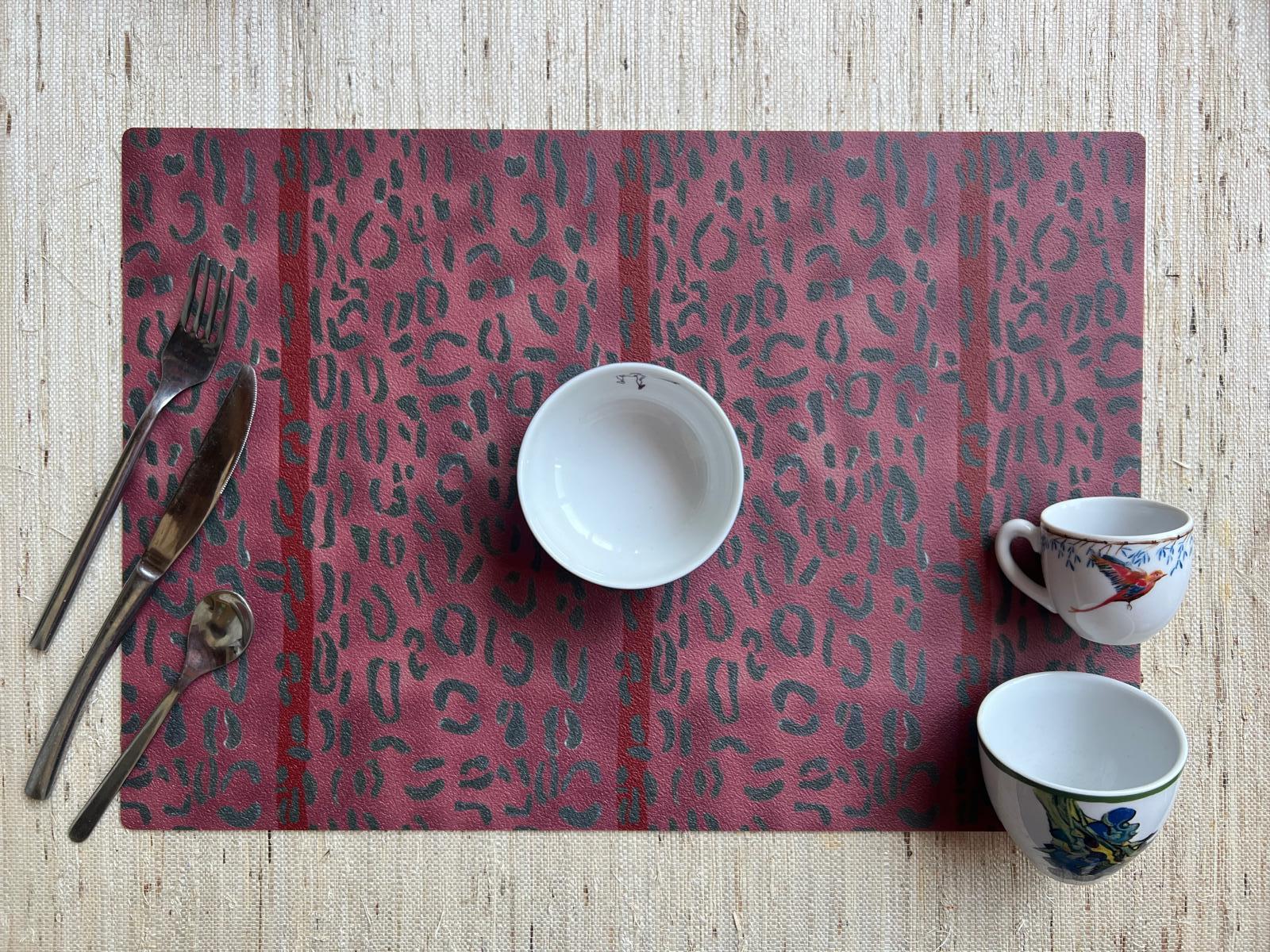 Placemat Leopard print aubergine