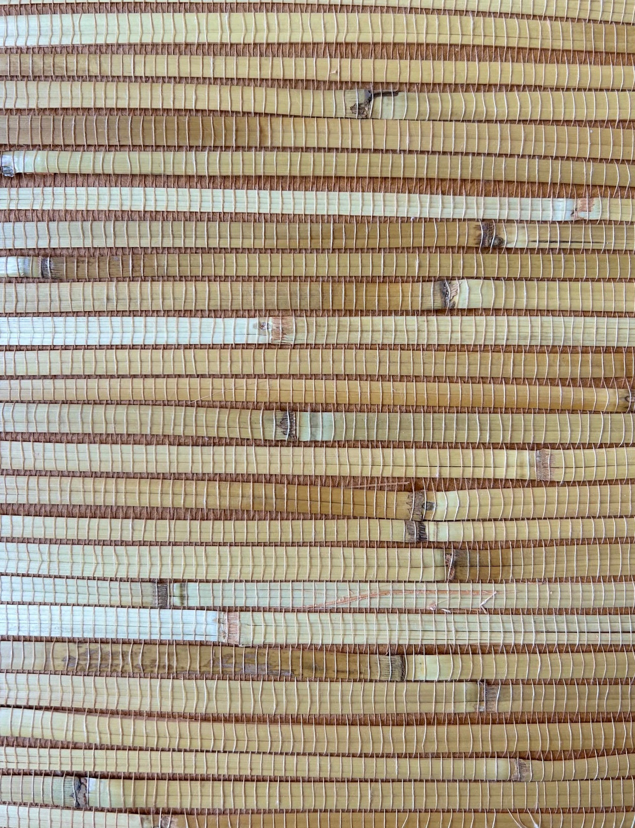 Bamboe behang warm beige strepen